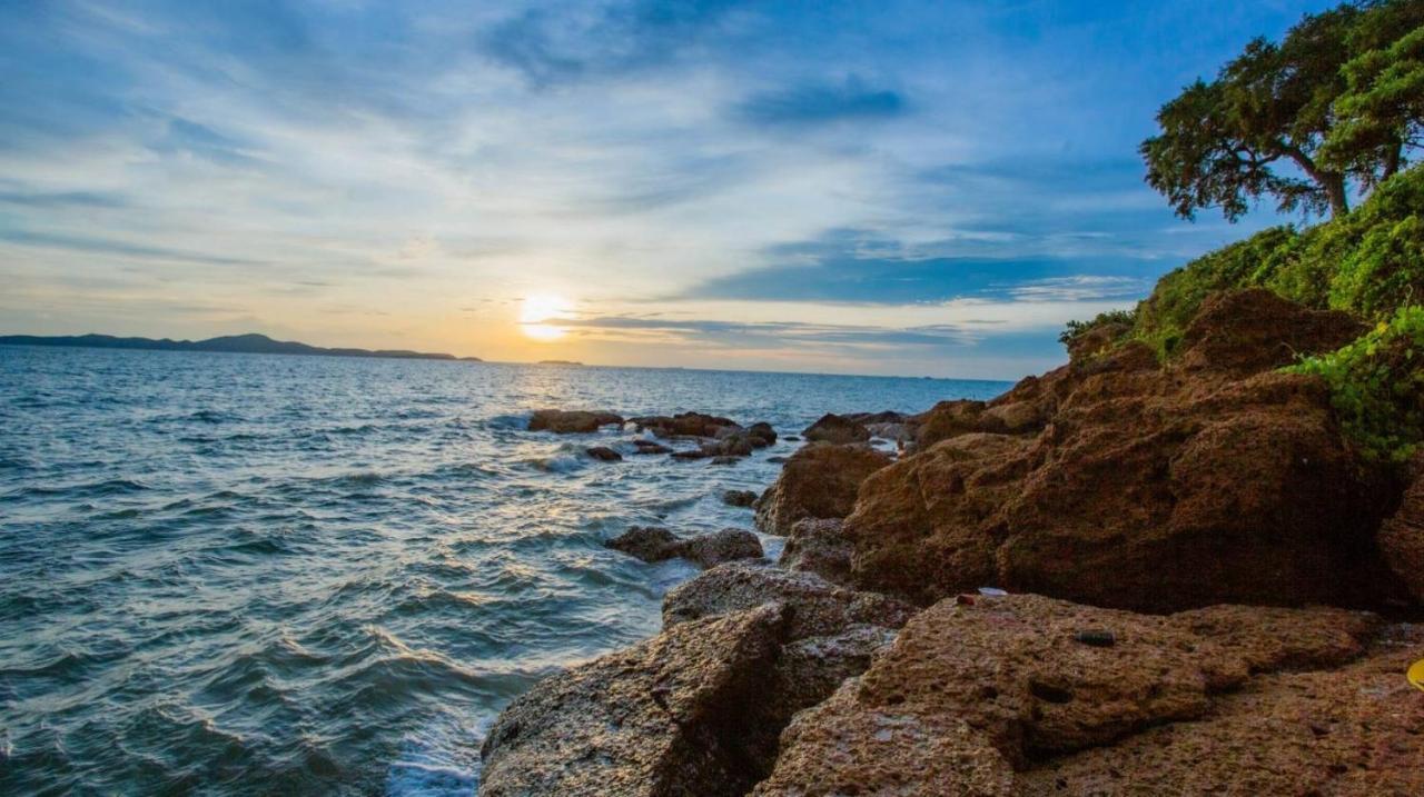 Anb Poolvilla 3Br Walk Private Beach In Pratamnak Pattaya Buitenkant foto